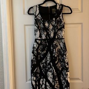 Taylor Petite Dress Size 0P  Mini Black and